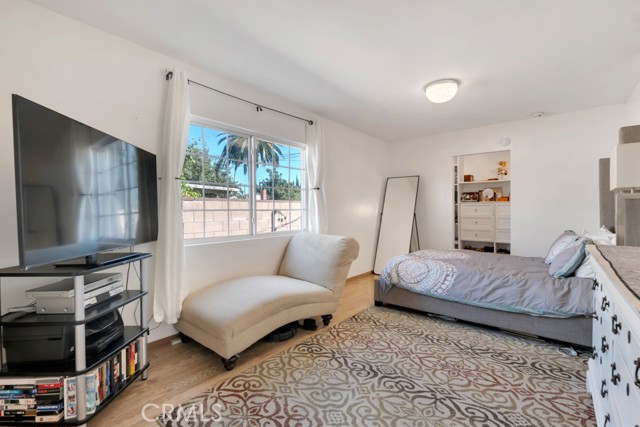 7708 Penfield photo 23