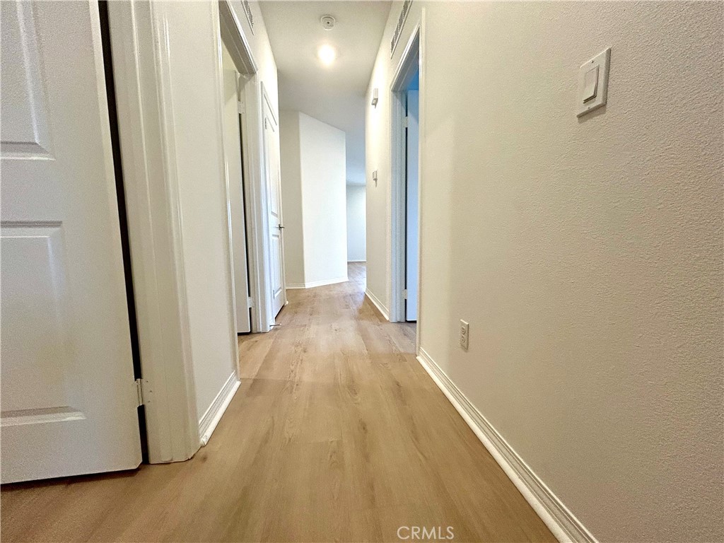 https://media.crmls.org/medias/2c1ba217-5d0c-4a34-ac67-f5fefcd5c5b9.jpg?preset=X-Large