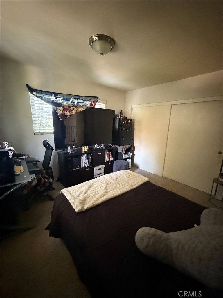 https://media.crmls.org/medias/2c1ba3ef-ee0c-48b1-923e-f34e534162d9.jpg?preset=X-Large