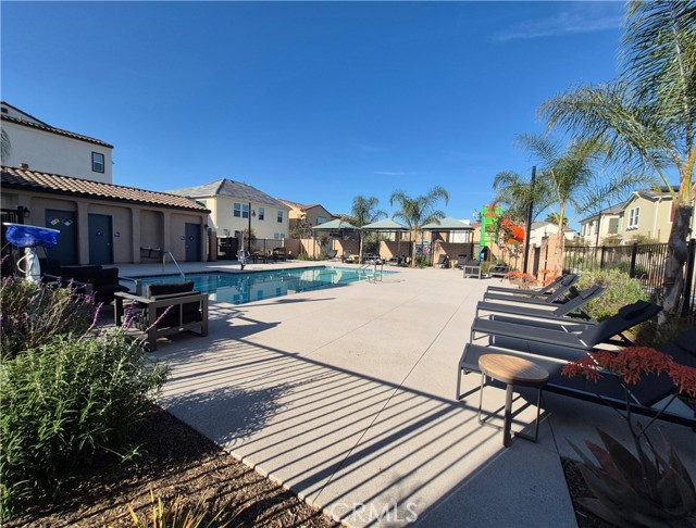 Detail Gallery Image 21 of 24 For 2137 Cumberland, Pomona,  CA 91766 - 4 Beds | 3/1 Baths