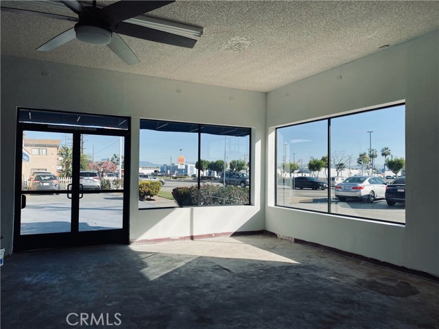 5465 Cherry Avenue, Long Beach, California 90805, ,Commercial Lease,For Rent,5465 Cherry Avenue,CRRS24126191