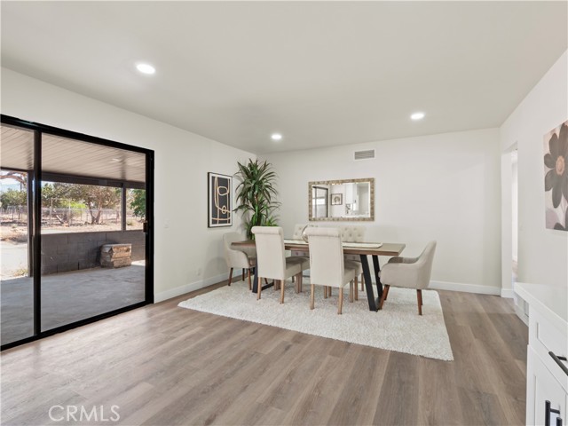 2350 W Avenue N12, Palmdale CA: https://media.crmls.org/medias/2c1c2072-a4f5-476a-a2bc-f7d7a00908e2.jpg