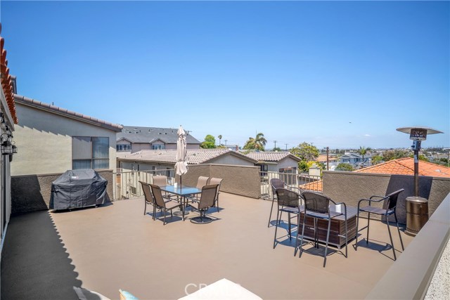 118 Prospect Avenue, Redondo Beach, California 90277, 4 Bedrooms Bedrooms, ,3 BathroomsBathrooms,Residential,Sold,Prospect,PV18117287