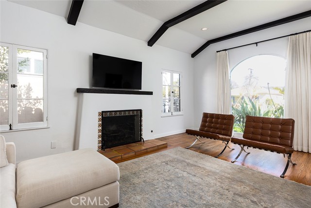 Detail Gallery Image 6 of 25 For 3027 Oakhurst Ave, Los Angeles,  CA 90034 - 3 Beds | 2/1 Baths
