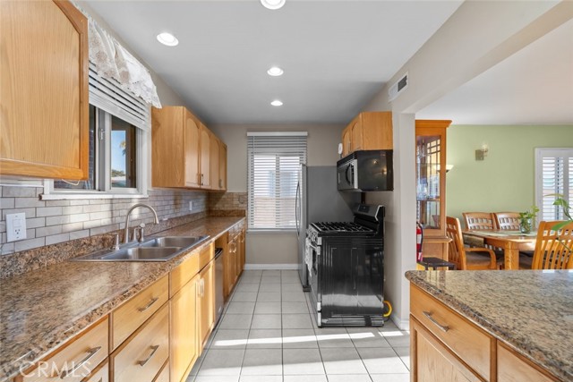 Detail Gallery Image 16 of 44 For 13003 Arcturus Ave, Gardena,  CA 90249 - 4 Beds | 2 Baths