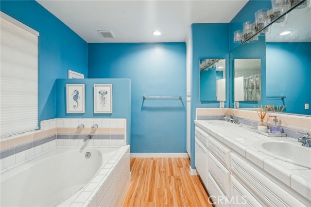 Detail Gallery Image 31 of 46 For 221 S Francisca Ave Unit a,  Redondo Beach,  CA 90277 - 3 Beds | 2/1 Baths
