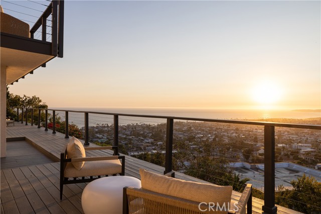 303 E Avenida Cordoba, San Clemente CA: https://media.crmls.org/medias/2c1d4e76-9bf7-4ad2-9643-7e945d631411.jpg