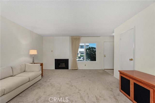 Detail Gallery Image 7 of 46 For 25837 Oak #111,  Lomita,  CA 90717 - 3 Beds | 2/1 Baths