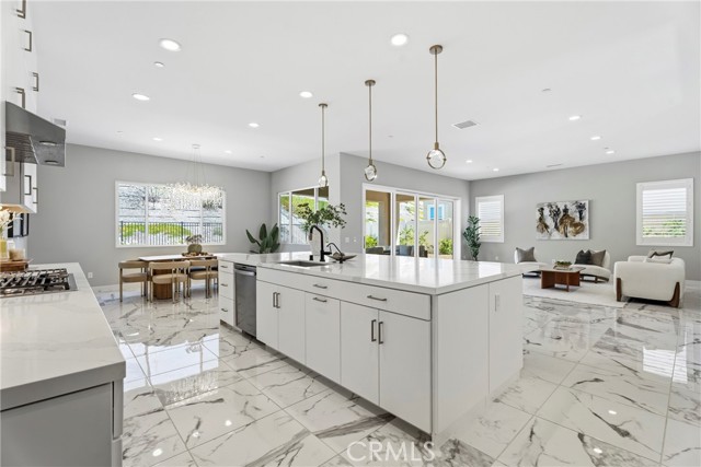 Detail Gallery Image 29 of 75 For 17721 Ridgeline Ct, Saugus,  CA 91350 - 4 Beds | 4 Baths