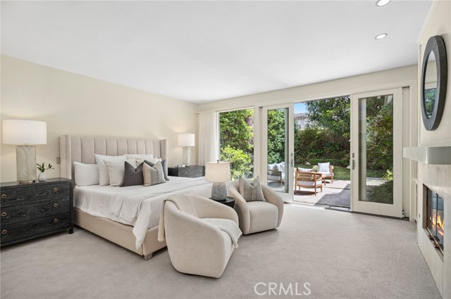 6 Rue Marseilles, Newport Beach CA: https://media.crmls.org/medias/2c1dc501-b70b-471d-801f-d9c17248e922.jpg