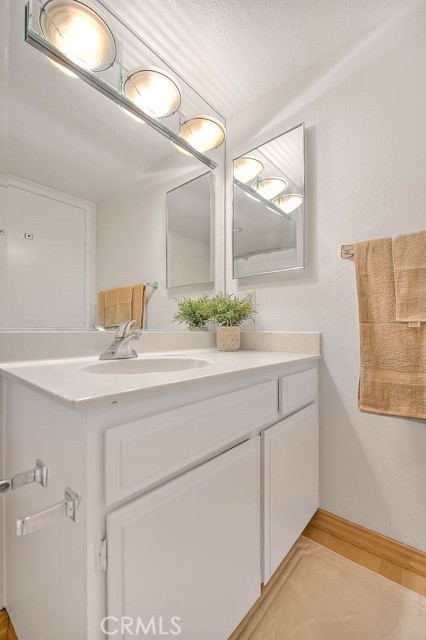 Detail Gallery Image 32 of 49 For 24055 Paseo Del Lago #603,  Laguna Woods,  CA 92637 - 2 Beds | 2 Baths