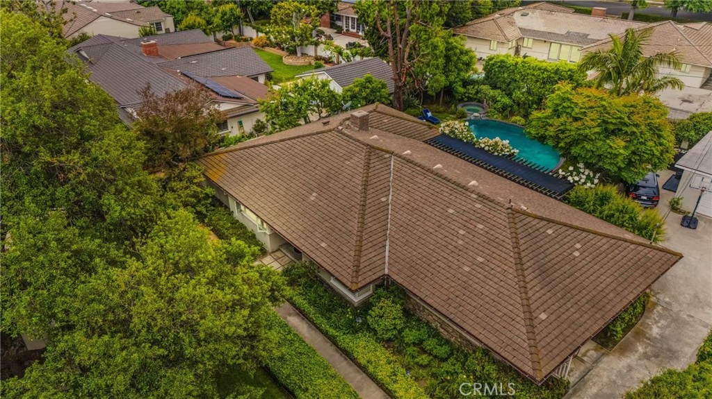 https://media.crmls.org/medias/2c1e6796-e221-453b-918b-43714203e53a.jpg?preset=X-Large