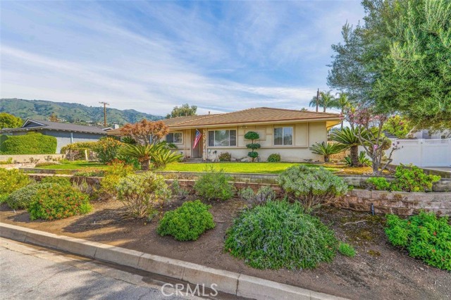 Detail Gallery Image 3 of 33 For 138 S Hacienda, Glendora,  CA 91741 - 3 Beds | 3 Baths