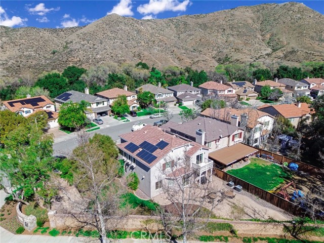 32501 Sprucewood Way, Lake Elsinore CA: https://media.crmls.org/medias/2c1f641d-195c-4ef8-8f39-820a184d1b07.jpg