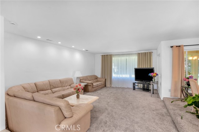 37581 Oak Mesa Drive, Yucaipa CA: https://media.crmls.org/medias/2c2089f1-2d82-4ff9-b31c-3b2b8e85b90f.jpg