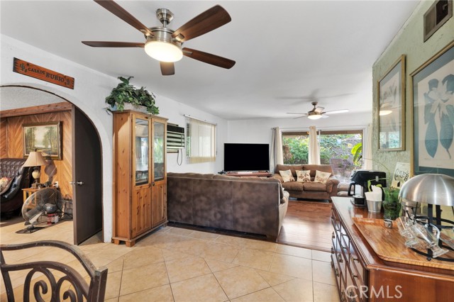 Detail Gallery Image 7 of 41 For 401 Dixford, La Puente,  CA 91744 - 3 Beds | 2 Baths