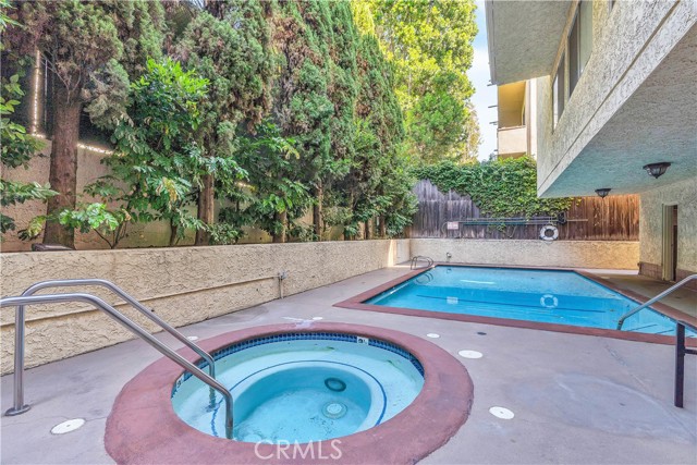 2318 Fox Hill, Los Angeles CA: https://media.crmls.org/medias/2c2283c3-4bcd-4988-b002-317297919b45.jpg