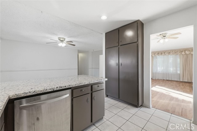 Detail Gallery Image 11 of 32 For 4314 Baggett Dr, Riverside,  CA 92505 - 4 Beds | 2 Baths