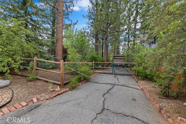 42784 Edelweiss Drive, Big Bear Lake CA: https://media.crmls.org/medias/2c231ba7-9107-44eb-9852-3bb4134d2140.jpg