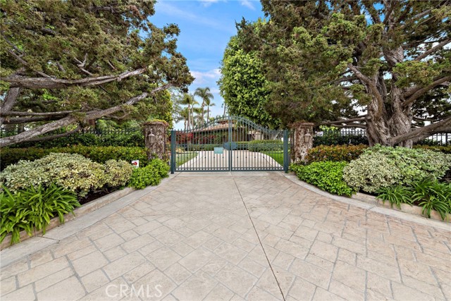 property-img
