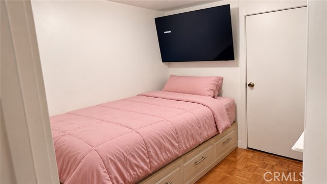 405 Isabel photo 19