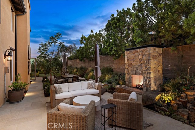 137 Sunset, Irvine CA: https://media.crmls.org/medias/2c23cb3d-abd6-4a67-8544-f33cda2fd10c.jpg