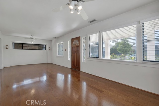 Detail Gallery Image 2 of 59 For 357 Vine St, Glendale,  CA 91204 - – Beds | – Baths