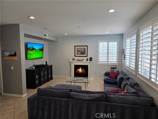 Detail Gallery Image 6 of 26 For 5448 Biella Ct, Fontana,  CA 92336 - 5 Beds | 3 Baths