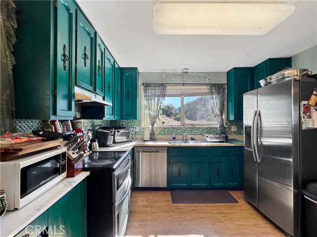 Detail Gallery Image 4 of 11 For 8600 Cave Creek, Redwood Valley,  CA 95470 - 3 Beds | 2 Baths