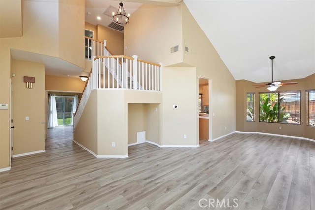 39741 Jacaranda Court, Temecula CA: https://media.crmls.org/medias/2c2613f6-d1b7-447a-88d7-66a46f04b5eb.jpg