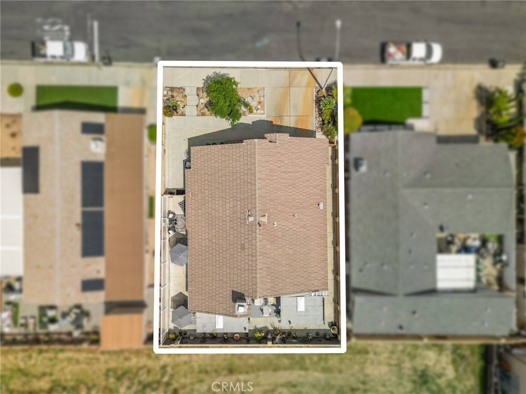 https://media.crmls.org/medias/2c2649f4-f89f-416c-aea4-344dc0e464c6.jpg?preset=X-Large