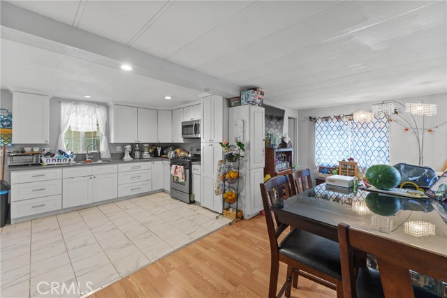 Detail Gallery Image 8 of 32 For 3825 Crestmore #426,  Jurupa Valley,  CA 92509 - 2 Beds | 2 Baths