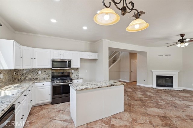7538 N Erie Avenue, Fresno CA: https://media.crmls.org/medias/2c26fd17-1f0a-4fbb-a151-217739c3b003.jpg