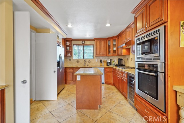 Detail Gallery Image 18 of 53 For 5305 White Oak Ave #D,  Encino,  CA 91316 - 3 Beds | 2/1 Baths