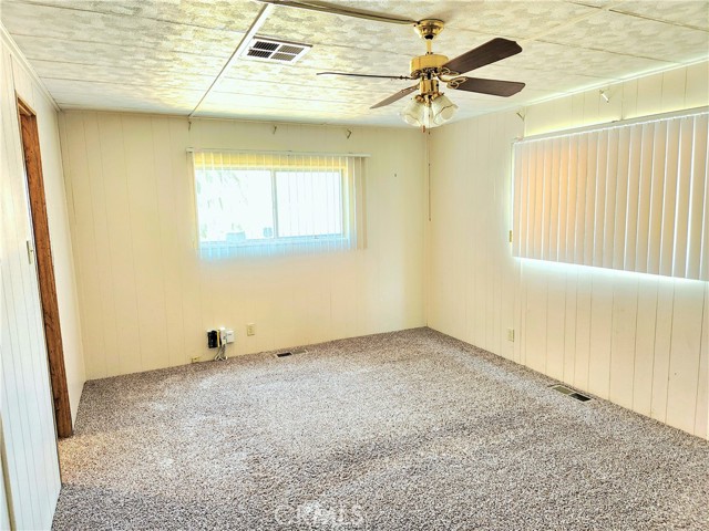 Detail Gallery Image 10 of 19 For 141 Palomar Ave, San Jacinto,  CA 92582 - 2 Beds | 2 Baths