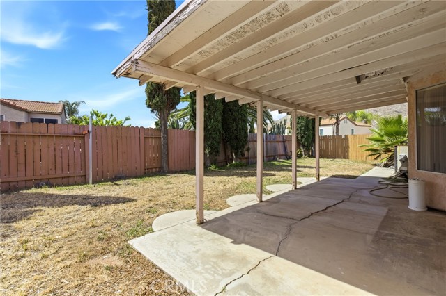 23573 Lake Valley Drive, Moreno Valley CA: https://media.crmls.org/medias/2c2955b8-475a-4ce9-bff3-a302a921d865.jpg