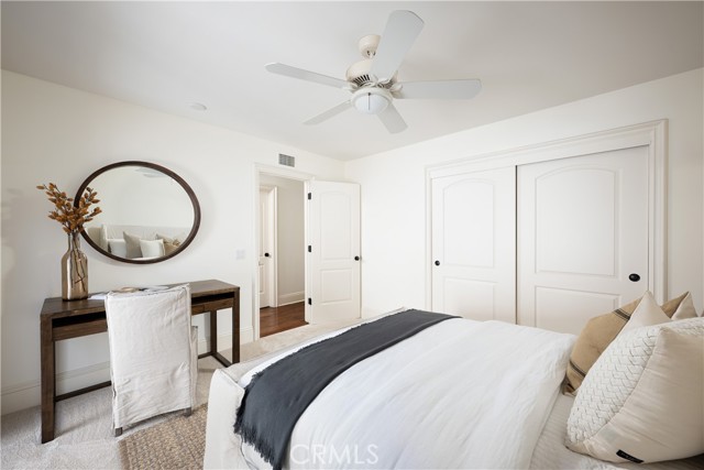 Detail Gallery Image 38 of 54 For 2001 Yacht Resolute, Newport Beach,  CA 92660 - 3 Beds | 2/1 Baths