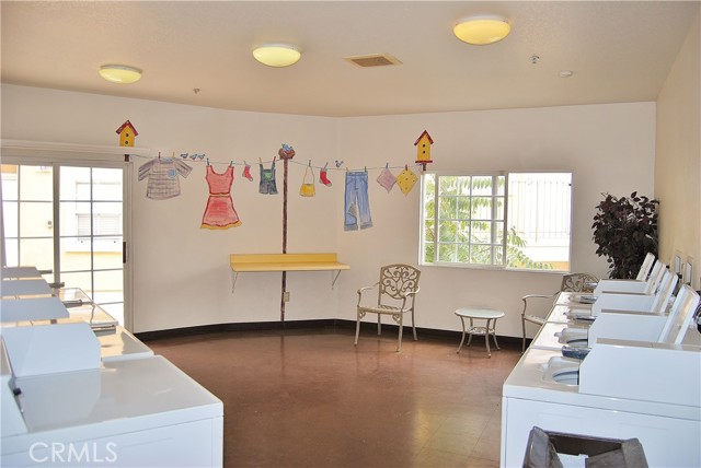 Detail Gallery Image 4 of 20 For 1215 E San Antonio Dr, Long Beach,  CA 90807 - 3 Beds | 2 Baths