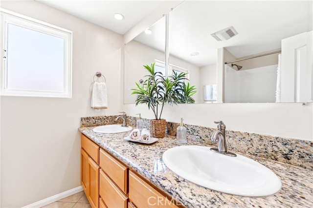 18202 Foss Lane, Huntington Beach CA: https://media.crmls.org/medias/2c2aef85-2ff0-4898-b12c-19e3c7068d39.jpg
