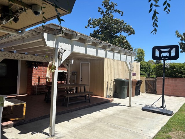 Detail Gallery Image 17 of 23 For 2032 E Fern Dr, Fullerton,  CA 92831 - 3 Beds | 2 Baths