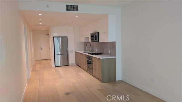 Detail Gallery Image 5 of 12 For 400 S Broadway #922,  Los Angeles,  CA 90013 - 1 Beds | 1 Baths