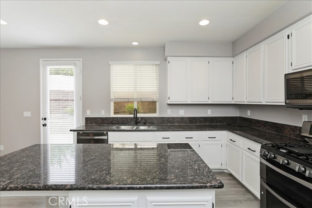 Detail Gallery Image 13 of 43 For 11238 Picard Pl, Beaumont,  CA 92223 - 4 Beds | 3/1 Baths