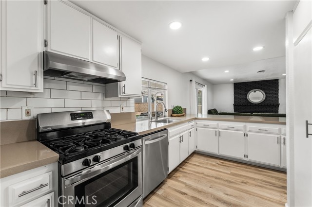 Detail Gallery Image 20 of 47 For 3300 W Avenue J3, Lancaster,  CA 93536 - 4 Beds | 3 Baths