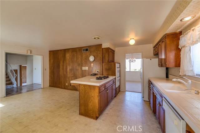 27420 Larchbluff Drive, Rancho Palos Verdes, California 90275, 4 Bedrooms Bedrooms, ,3 BathroomsBathrooms,Residential,Sold,Larchbluff,PV17047067