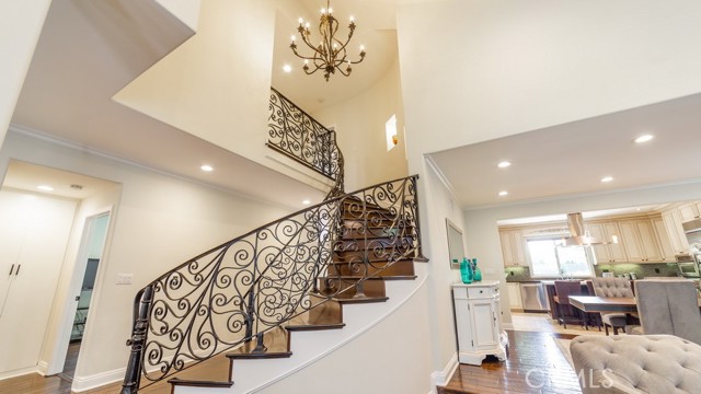 Detail Gallery Image 17 of 50 For 4461 Stern Ave, Sherman Oaks,  CA 91423 - 5 Beds | 4/1 Baths