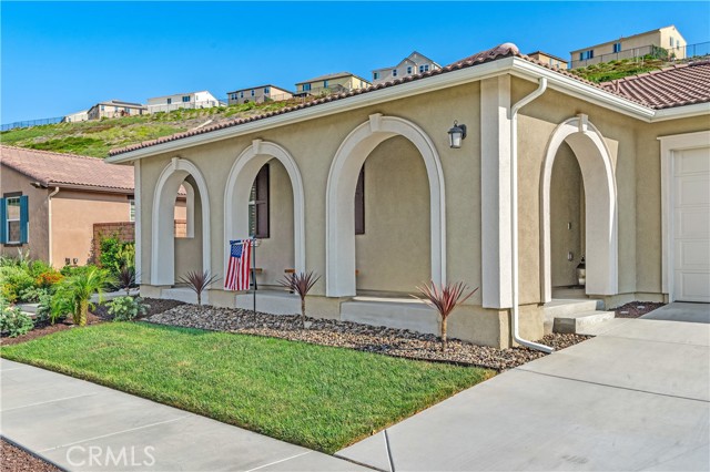 Detail Gallery Image 6 of 49 For 2720 Santa Fiora Dr, Corona,  CA 92882 - 3 Beds | 3/1 Baths