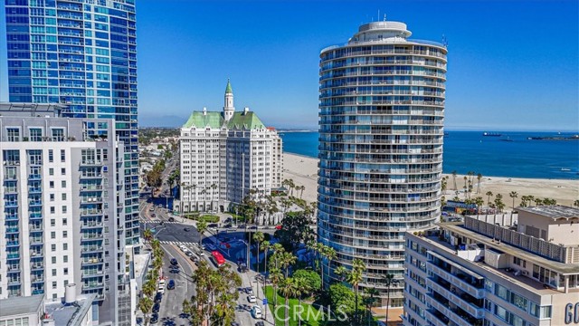 Image 41 of 43 For 700 Ocean Boulevard 2807