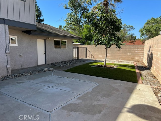Rear yard behind the garage