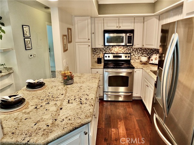 4138 E Mendez Street, Long Beach CA: https://media.crmls.org/medias/2c2ff3e7-1045-4d0f-b339-300ae8c9a941.jpg