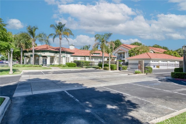 1542 E Alluvial Avenue, Fresno CA: https://media.crmls.org/medias/2c30bd41-71bb-44b5-adcc-faaa0aadfce1.jpg